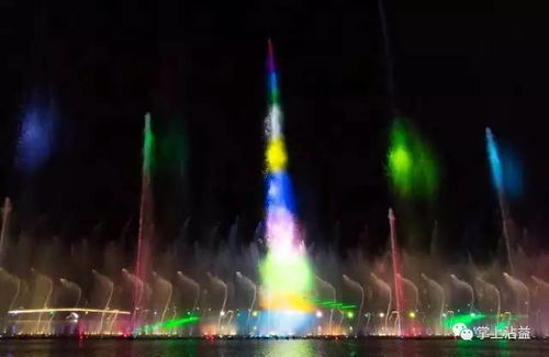 曲靖西河公園今日正式開放，音樂噴泉點亮城市夜空